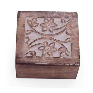 Coffret à bijoux en bois rustique à bas prix pour petits accessoires, montres, pièces de monnaie et bibelots, avec un design traditionnel fait main - Product Image 4
