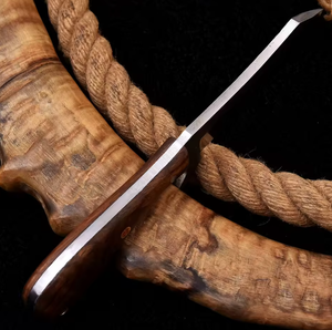 Cuchillo de Caza y Camping Hecho a Mano de Acero al Carbono de Grado Industrial con Mango de Madera, Hoja de Punta Caída, Funda de Cuero Naranja, para Exteriores, OEM - Product Image 4