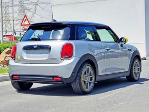 M  IN I Co op er S E  VOITURE ÉLECTRIQUE - Product Image 4