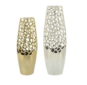 Vase à fleurs en métal artistique avec détails raffinés pour roses, tulipes, fleurs fraîches, tiges séchées et présentoirs intérieurs sophistiqués - Product Image 2
