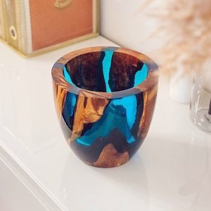 Bol en bois et résine Midnight River, fait main, en époxy, pour servir, décoration artisanale moderne pour la maison - Product Image 3