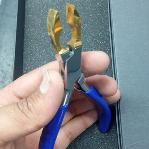 Pince de fermeture d'anneaux professionnelle avec mâchoires plaquées or pour la fabrication de bijoux et l'outillage de fermeture de joncs - Product Image 2