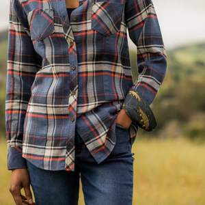 Camisa de Franela de Manga Larga para Mujer, Corte Regular, Informal, 100% Algodón, Nueva Moda, Camisas de Franela con Botones Personalizadas para Mujer - Product Image 3