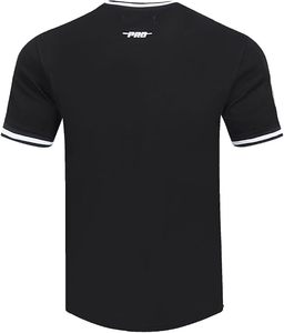 Camiseta Negra de los Detroit Lions con Bordado Azul y Logotipo del Equipo, Diseño Deportivo Clásico de Manga Corta - Product Image 3