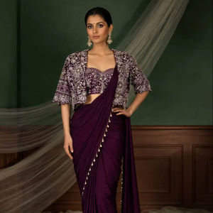 Sari en crêpe de soie de créateur avec veste brodée de sequins et ensemble Koti - Product Image 1