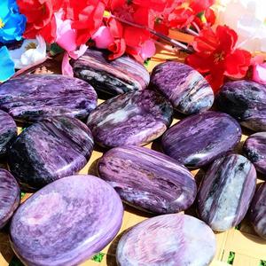 Chakralume Pierre de Palmier Ovale Rayée Naturelle en Charoïte Polie à la Main, Cristal Violet de Guérison, Pierre Précieuse pour Feng Shui, Méditation et Reiki - Product Image 6