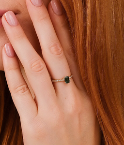 Bague en or plaqué vintage de haute pureté avec diamant rond brillant cultivé en laboratoire certifié IGI pour les fiançailles, les mariages et les bijoux de mariée - Product Image 4
