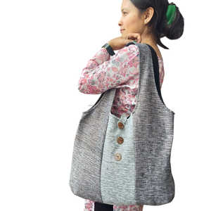 Bolso de hombro bohemio de algodón hecho a mano para mujer, cierre de botón de coco ecológico, ligero, 19L, viaje sostenible - Product Image 3