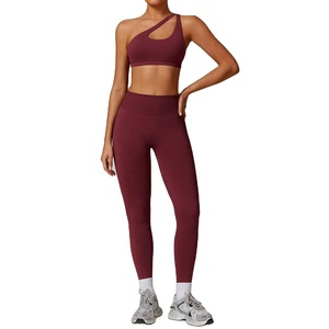 Ensemble de sport 2 pièces respirant et uni pour femme avec hauts, pantalons, leggings sans couture taille mi-haute et soutien-gorge - Product Image 1