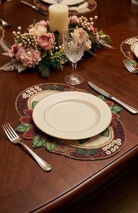 Camino de Mesa Festivo Bordado con Flor de Pascua y Cuentas Hechas a Mano, Base Antideslizante Duradera, Decoración Floral Tradicional para el Hogar - Product Image 6