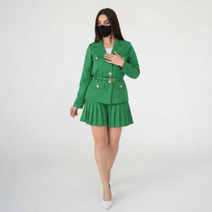 Conjunto de faldas personalizadas OEM más populares para mujer, top corto con capucha y estampado de logotipo informal, conjunto de faldas con capucha para invierno - Product Image 6