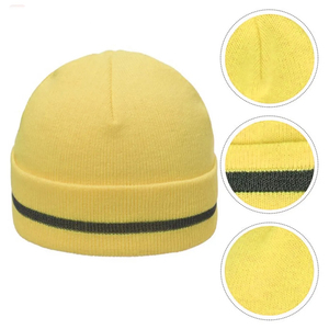 Gorro de Punto Sublimado Amarillo, Unisex, Casual, para Invierno, Color Sólido, 100% Acrílico, con Detalle de Botón - Product Image 3