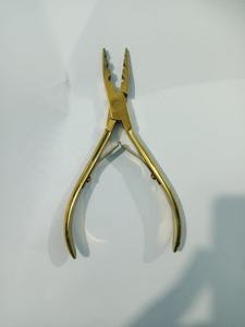 Pinzas Profesionales Obexa OBP-0394 de Acero Inoxidable Quirúrgico Chapado en Oro de 24k con 3 Orificios para Extensiones de Cabello con Encaje - Product Image 3