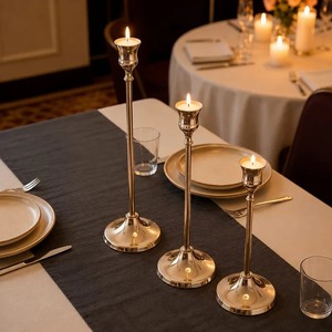 Support de bougie en métal doré, design géométrique, support en laiton, résistant à la chaleur, décoration d'intérieur, accent de table de mariage - Product Image 3