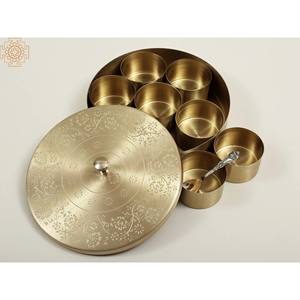 Caja Masala de latón hecha a mano de 7 pulgadas, artículo elegante para decoración del hogar y herramienta para hierbas y especias - Product Image 2