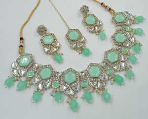 Elegante Juego de Collar y Pendientes de Novia Chapados en Oro de Alta Calidad, Maang Tikka con Circonitas Chapadas en Rodio, Certificado por Terceros - Product Image 2