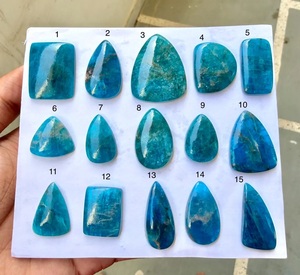 พลอยอะพาไทต์สีฟ้าธรรมชาติทรงหลังเบี้ยพร้อมใบรับรองจากผู้ตรวจสอบอิสระ - Product Image 2