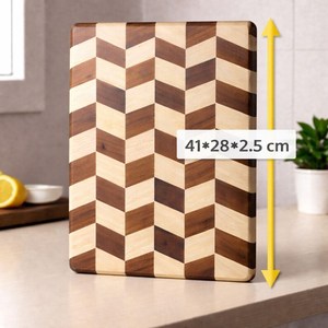 Ensemble de planches à découper carrées au design moderne à carreaux, planche en bois durable, idéale pour la décoration de la cuisine et la préparation des aliments, de la marque Belladec - Product Image 4