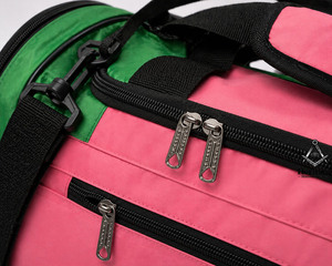 Sac de voyage réversible imperméable brodé unisexe HMR Alpha Kapa Sorority |   Sublimation sur mesure - Product Image 4