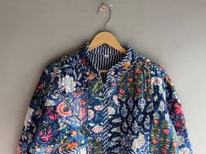เสื้อแจ็คเก็ตผู้หญิงลายดอกไม้แบบควิลท์ คอจีน แขนยาว เหมาะสำหรับใส่ในฤดูใบไม้ร่วง บุด้วยใยโพลีเอสเตอร์ ความหนาปานกลาง มีกระเป๋าปะ  เหมาะสำหรับเป็นของขวัญ - Product Image 4