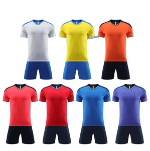 Uniforme de Fútbol Personalizado al por Mayor, Camiseta y Pantalones Cortos para Hombre, Ropa Deportiva de Equipo, Diseño de Logotipo por Sublimación, 100% Poliéster de Secado Rápido - Product Image 6