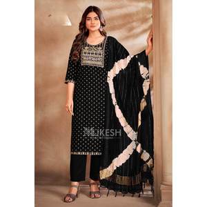 DESSUS DE TRAVAIL À IMPRIMÉ EN RAYONNE ATTRACTIF AVEC DUPATTA NOIR - Product Image 1