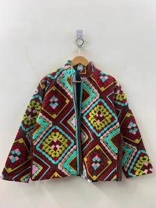 Chaqueta de terciopelo suzani con bordado a mano, estilo bomber, estilo hippie, estilo vintage, regalo para ella, blazer de invierno. - Product Image 1