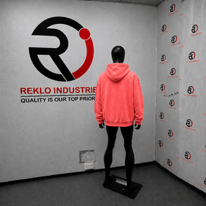 Sudadera con capucha extragrande rosa coral con estampado gráfico de oración y letras amarillas, estilo urbano, unisex, informal, para hombre - Product Image 4