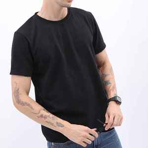 เสื้อยืดคอกลมแขนสั้นสีดำสำหรับผู้ชาย ทรงเข้ารูป สไตล์ลำลอง ผ้าถักเนื้อผ้าเจอร์ซีย์ ระบายอากาศได้ดี ผลิตจากผ้าฝ้าย 100% สีพื้น - Product Image 4