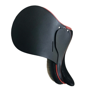 Sillas de Polo de Alta Demanda en Cuero Genuino - Product Image 3