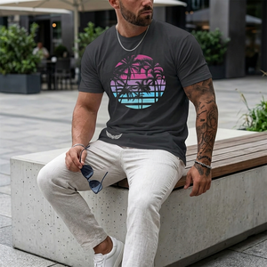 Camiseta Negra de Manga Corta para Hombre con Estampado de Palmeras, Cuello Redondo, Diseño Casual, Corte Regular, Tela Jersey con Estampado Digital - Product Image 5
