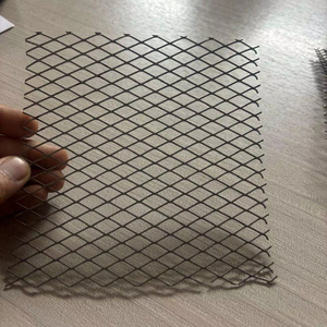 Lámina Metálica Perforada Galvanizada de Alta Resistencia con Orificios en Forma de Diamante para Cercas de Seguridad, Barrera Perimetral y Partición Industrial - Product Image 1