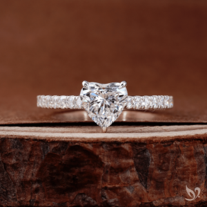 Anillo de Diamante Cultivado en Laboratorio con Forma de Corazón y Banda Pavé Tipo Catedral, 1ct, Certificado IGI, Oro Blanco de 10K, Anillo de Compromiso - Product Image 1