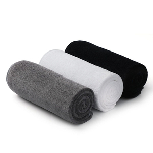 Serviette de sport de haute qualité pour hommes avec logo brodé personnalisé et serviette de fitness en coton gris lavable à séchage rapide personnalisée - Product Image 2