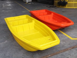 Bateau de travail en polyéthylène 2,6 m orange jaune, compatible avec moteur hors-bord - Product Image 4