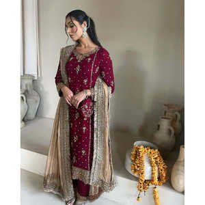 Ensemble de costume de fête rouge pour femmes Shree Hari Fashion-SR, avec haut-plazzo et dupatta, taille M, broderie lourde - Product Image 1