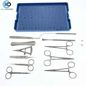 Juego de Instrumentos Quirúrgicos Manuales de Acero Inoxidable Clase I con Certificación CE KAHLU ORTHOPEDIC para Cirugía de Doble Párpado: Tijeras y Portaagujas - Product Image 2