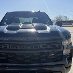 Chevrolet Silverado 1500 Custom Trail Boss 4WD d'occasion certifiée de luxe - Product Image 1
