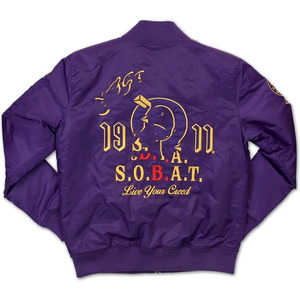 โอเมก้า |   พีเอสไอ |   เสื้อแจ็คเก็ตฟลีซแบบปรับแต่งได้สีน้ำเงินอมม่วง รุ่น Varsity สีน้ำตาลทอง สไตล์เครื่องแต่งกายกรีก สำหรับชมรมนักศึกษา แบบ Letterman คุณภาพพรีเมียม - Product Image 2