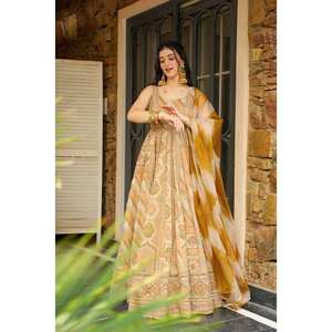 Vestido de Diseñador Hecho a Mano con Hermosa Dupatta, Silueta en A y Cintura Impero para un Look Festivo - Product Image 2