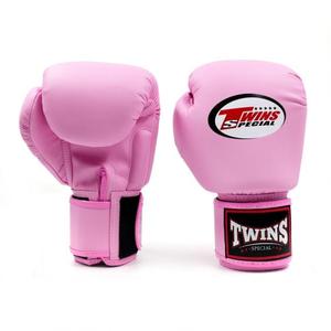 Guantes de Boxeo MMA Twins Rosa con Cierre de Velcro, Cuero Genuino de Vaca, Logotipo Personalizado, Profesionales para Sparring y Kickboxing - Product Image 1