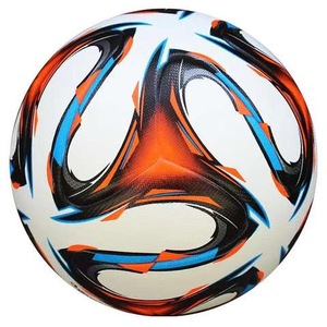 Ballon de football d'extérieur fait main de qualité supérieure avec une excellente rétention de l'air et un excellent contrôle, idéal pour les clubs, les écoles et les compétitions en plein air. - Product Image 3