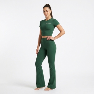MA-ATTIERA เสื้อครอปผู้หญิงสีเขียว ชุดโยคะ 2 ชิ้น เสื้อคอกลมแขนสั้นสีทึบ - Product Image 5