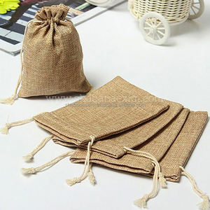 Sacs en jute à cordon coulissant pour bijoux, pochettes en jute, sacs cadeaux pour mariage, sacs de rangement pour vêtements avec carte DIY faite à la main - Product Image 2