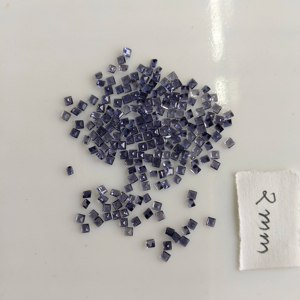 อิโอไลต์ธรรมชาติ 2 มม. ทรงกลมเจียระไนแบบบริลเลียนท์ คุณภาพดีที่สุด พลอยเม็ดเดี่ยวพร้อมเอฟเฟกต์พลีโอโครอิก สำหรับทำเครื่องประดับ - Product Image 2