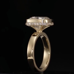 Anillo de Diamante Cultivado en Laboratorio con Corte Princesa de 2.00CT, Engaste en Bisel, Certificado IGI, Oro Rosa de 14k, Regalo de Compromiso y Aniversario - Product Image 3