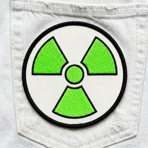 Écusson brodé personnalisé vert fluo thermocollant, vente en gros, applique tactique brodée à la machine - Product Image 1