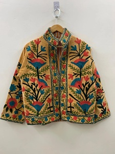 Veste en velours brodée Suzani, style bohème vintage ethnique, vêtement unique fait main, vêtement de créateur, vêtement de mariage, prix de gros - Product Image 3