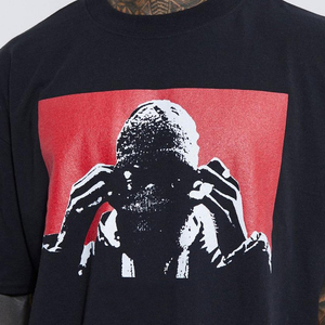 เสื้อยืดโอเวอร์ไซส์น้ำหนักเบาสำหรับผู้ชาย มีหลายขนาดและหลายสี ลายพิมพ์สกรีน ผลิตในปากีสถาน รับผลิตแบบ OEM - Product Image 3