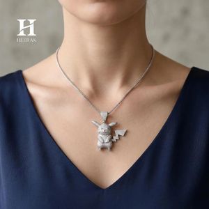 Pendentif Pikachu de luxe serti de diamants, collier personnalisé avec pendentif de personnage de dessin animé pour fournisseur de bijoux en gros - Product Image 1